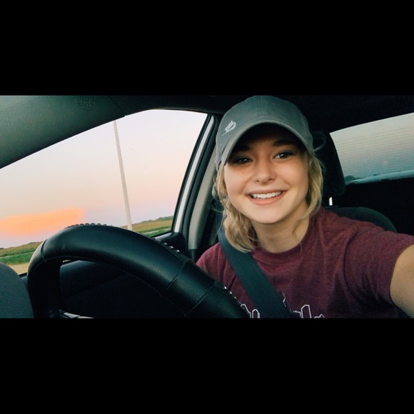 Meet your Posher, Abby - Picture 1 of 1